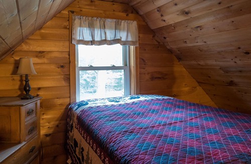 Bingham House | Fantastic 4 Season Cabin across from the Kennebec River