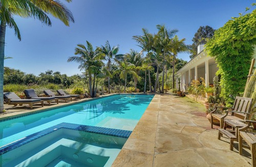 Carpinteria Cottage | Farmhouse-Chic Carpinteria Cottage w/Pool Access