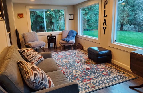 Gresham House | Farmhouse & Creekside Get-Away on hidden acreage in historical downtown Gresham.