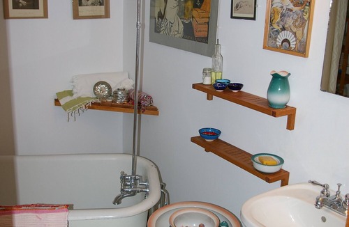 Fernie Cabin | Fernie Lodging-2-6 people guest suite. 6-8 full lodge.Great location.B&B option