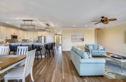 Atlantic Beach House | Find Your SEAVIEW SANCTUARY - Luxury 6 BR Home - Heated Pool, Game Room, Walk to Beach