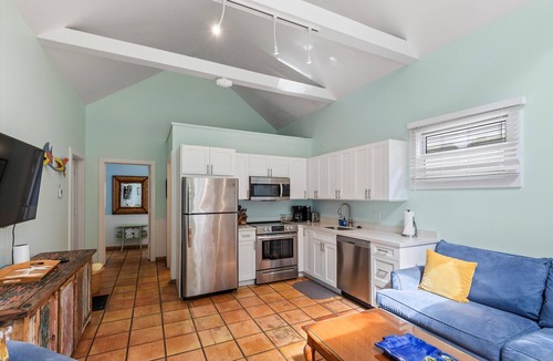 Old Town Cottage | Find your zen at HIDDEN TREASURE