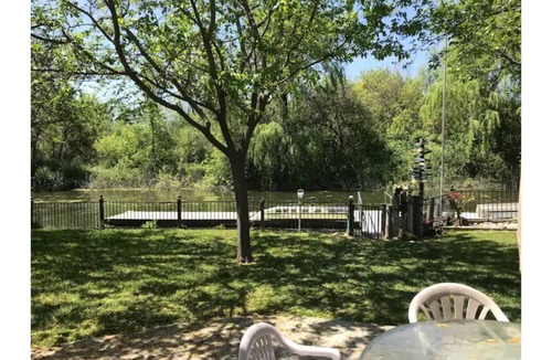 Lakeport House | Firepit, Clearlake, Lakeport CA, King bed Waterfront boat/dock Fishing.