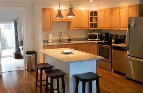 Ann Acres Cottage | Five Star Cottage Cottage B/W Rehoboth & Dewey Beaches