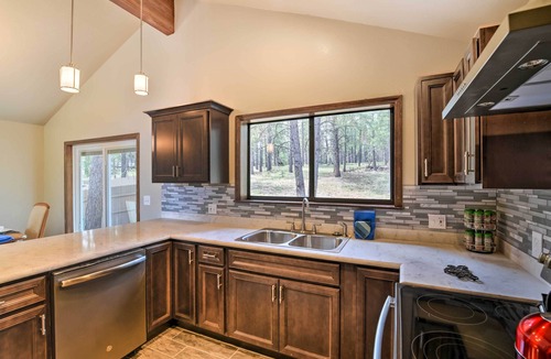Flagstaff House | Flagstaff Home w/Back Deck - 5 Mi to Downtown