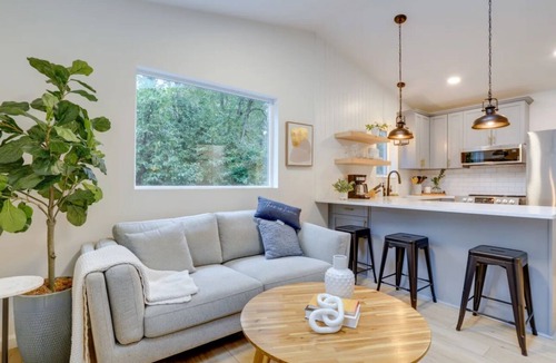 Inglewood-Finn Hill Cottage | Forbes Farm Cottages Unit A