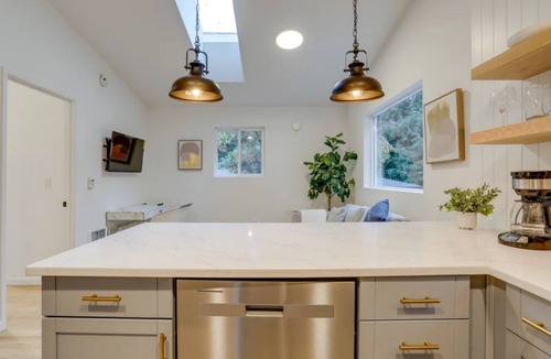 Inglewood-Finn Hill Cottage | Forbes Farm Cottages Unit A
