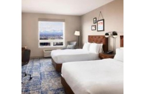 Calgary Hotel | Four Points by Sheraton Calgary Airport