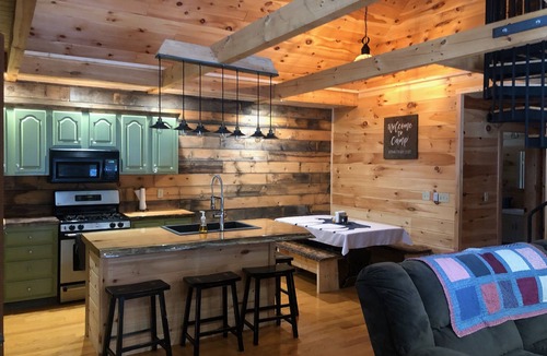 Jackman House | Four Season Log Cabin on Moose River