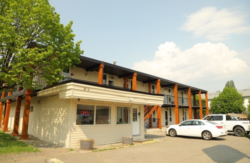 Prince George Hotel | Fraser Inn