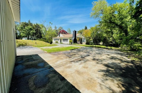 Lower Township House | Friends & Family Getaway