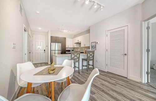 Central Sarasota Apartment | Fully equipped downtown apartment with great amenities.