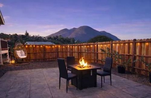 Kelseyville House | Fully Furnished 3BR Home with a Hot Tub & Views Kelseyville.