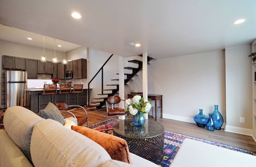 Stanton Park Apartment | Fully furnished corporate loft on Capitol Hill