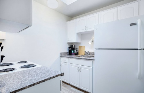 North Queen Anne Apartment | Fully Furnished Private Room in Queen Anne Seattle