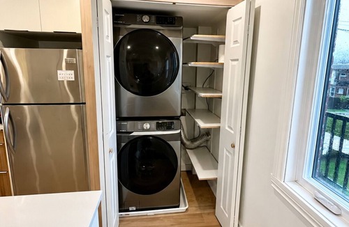 Longue-Pointe Apartment | Fully Renovated Furnished 1-Bedroom+Office Apt Appt 4 1/2 entièrement rénové