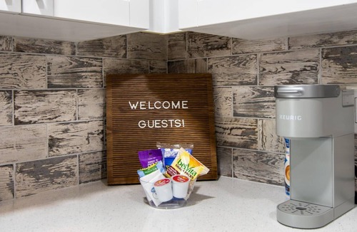 Clearwater Villa | Fully Updated! Dunedin/Clearwater Cottage!