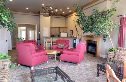 Kimball Junction Apartment | Furnished 1 bedroom condominium with a great creek view and a garage!