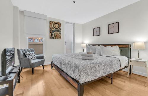 Chinatown Apartment | Furnished 2BR Apartment in Penn Quarter, DC apts