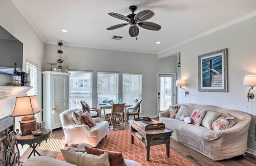 Pirates Beach West House | Galveston 'Beach Retreat' House - Walk to Beach