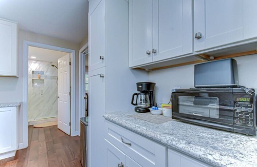 South Bradenton House | Garden House: Relaxing vibes & three miles to IMG