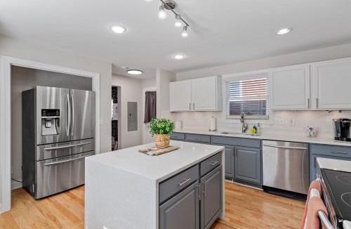 Downtown House | GATHERING HOUSE IN HISTORIC OAKWOOD