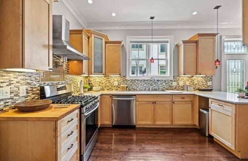 Merion Village House | German Village Near Schiller Park, Dining & OSU