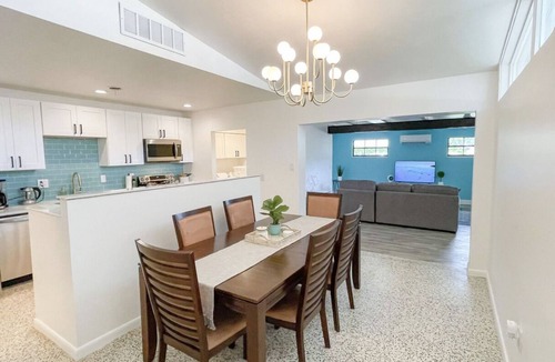 Sarasota Springs House | Get a Change of Scenery at this Family Friendly Home in Sarasota w/Private Pool