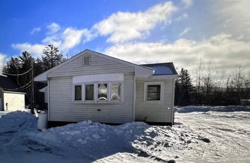 Jackman Cottage | Get away from the city life and go get some fresh air in the real country