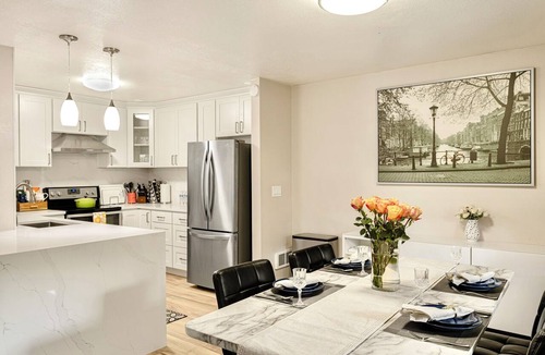 Northwest Bellevue Condo | Getaway in Downtown Bellevue, WA