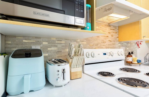 Belltown Apartment | Getaway in Seattle Center-606