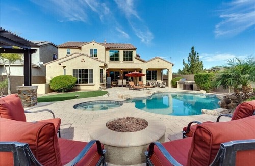 Gilbert House | Gilbert Oasis