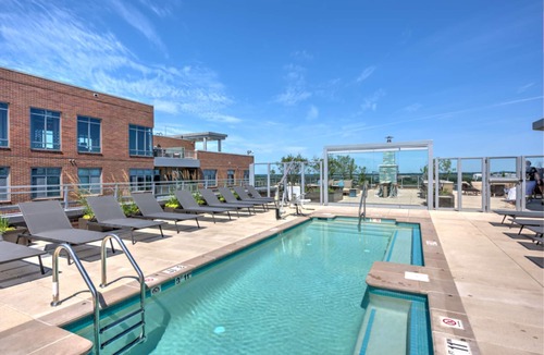 Woodmont Triangle Apartment | Global Luxury Suites Bethesda Chevy Chase