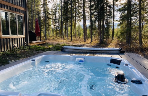 Golden Ski Chalet | Goat Mountain Chalet in the beautiful Blaeberry Valley