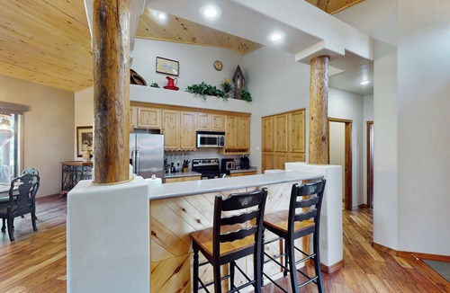 Torreon House | Golf, Trails & Lakes! Dog-Friendly Show Low Home