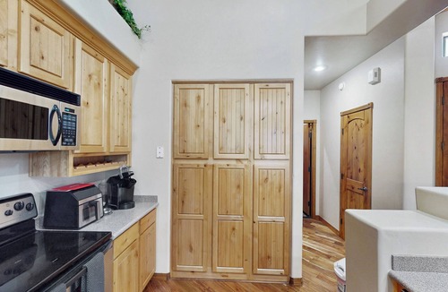 Torreon House | Golf, Trails & Lakes! Dog-Friendly Show Low Home