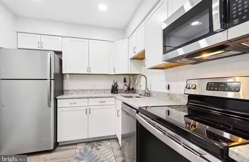Gaithersburg Condo | Gorgeous 1-Bedroom + Den 2nd Floor Condo in Gaithersburg