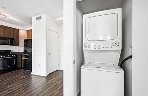 Shaw Apartment | Gorgeous 3-bedroom apartment in Washington for a relaxing getaway