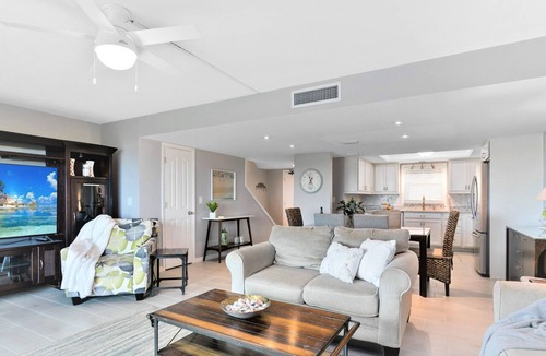 Avon By The Sea Condo | 🌴 Gorgeous Direct Oceanfront Condo l Next to Pier l Private Balcony & Heated Pool!