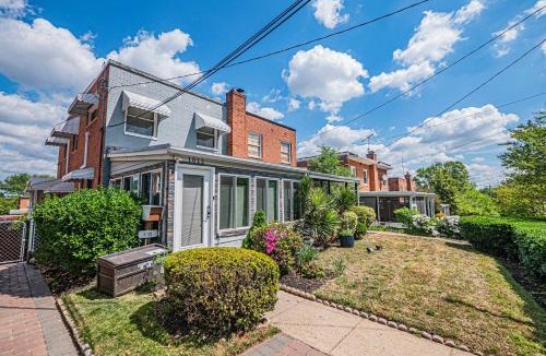 Northeast House | Gorgeous Home Tucked Away in Greener Part of Town Transit-Friendly