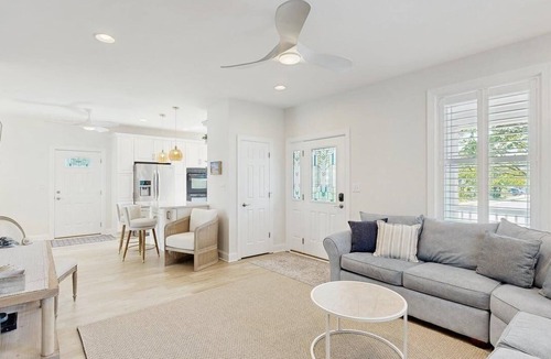 Country Club Estates House | Gorgeous home with private pool - dog-friendly - only three blocks to the beach