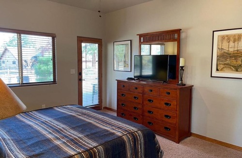 Williams House | Grand Canyon Cottage Near Railway Williams Golf Outdoor Fun Pet-Friendly