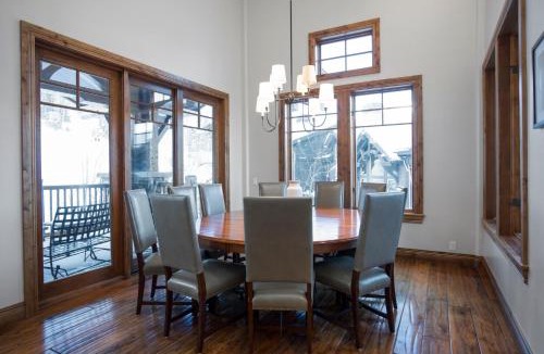 Empire Pass Apartment | Grand Lodge - Five Bedroom #402 - Ski-in ski-out