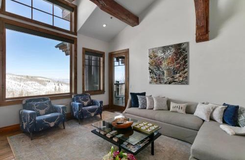 Empire Pass Apartment | Grand Lodge - Four Bedroom #302 - Ski-in ski-out
