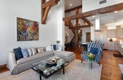 Empire Pass Apartment | Grand Lodge - Four Bedroom #302 - Ski-in ski-out