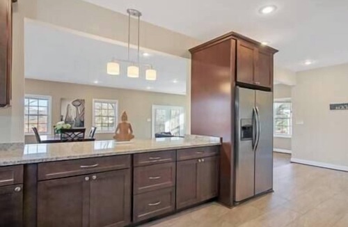 West Falls Church House | Grand Luxury | Hot Tub | Boutique | 4 bedrooms