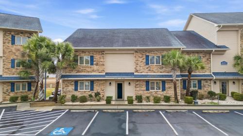 Surfside Beach House | Grand Palms Resort Villa w Lazy River