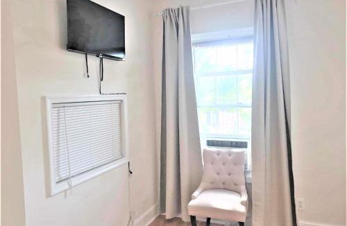 Takoma Bed & Breakfast | Grandeur Room in Washington DC