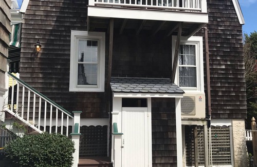 Cape May Cottage | GRANDVIEW COTTAGE-1 blk to beach/walk to town/great location.