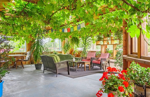 Ucluelet House | Grapevine Guest House